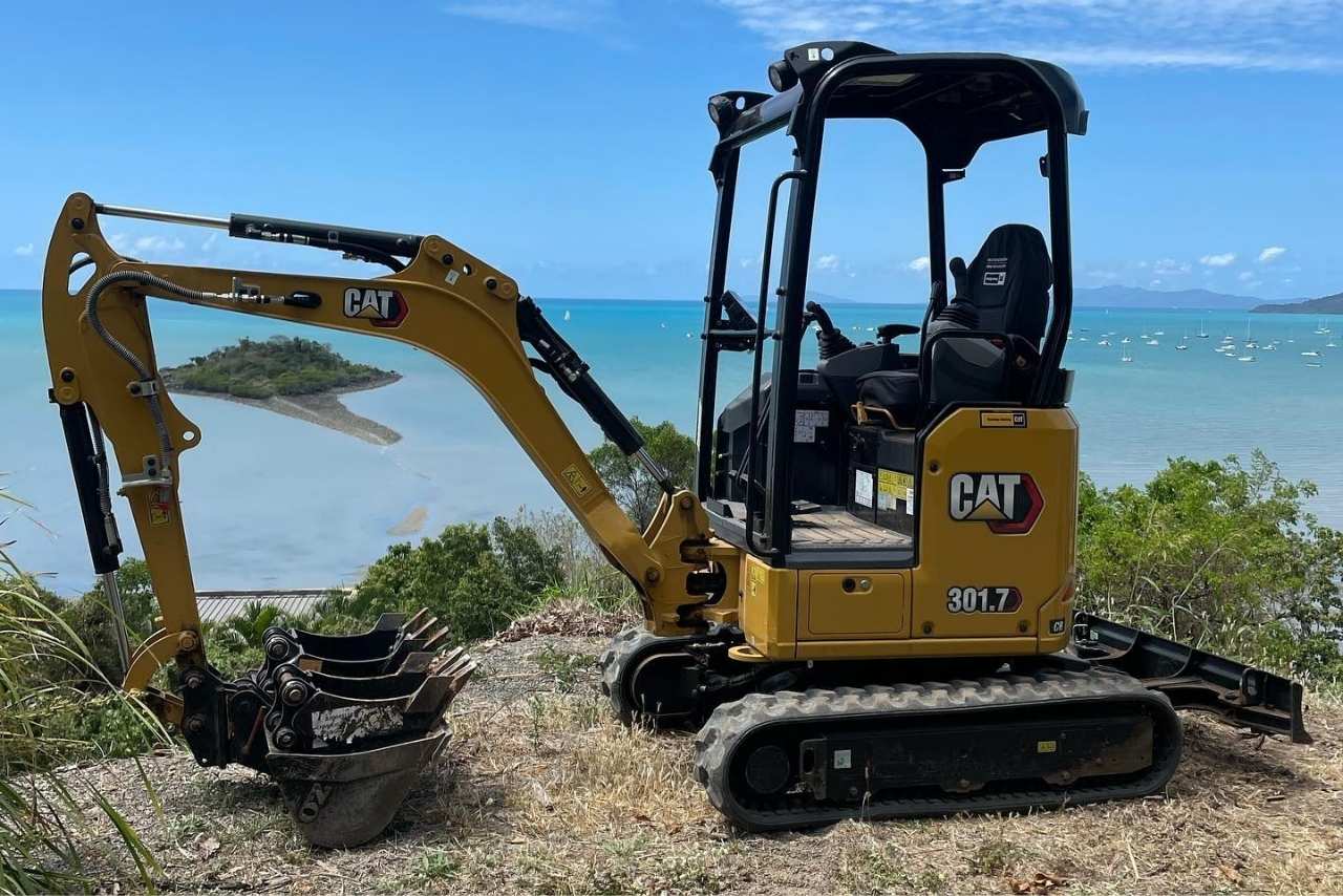 Mini Excavator Hire Mini Excavator at work in Cannonvale