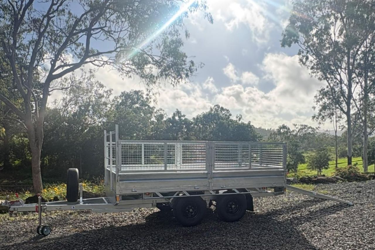 Trailer Hire (2) Trailer Hire (2)